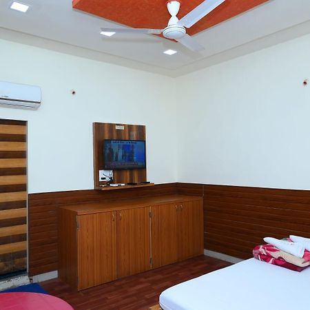 P P Lodging Mangvadi Bagian luar foto