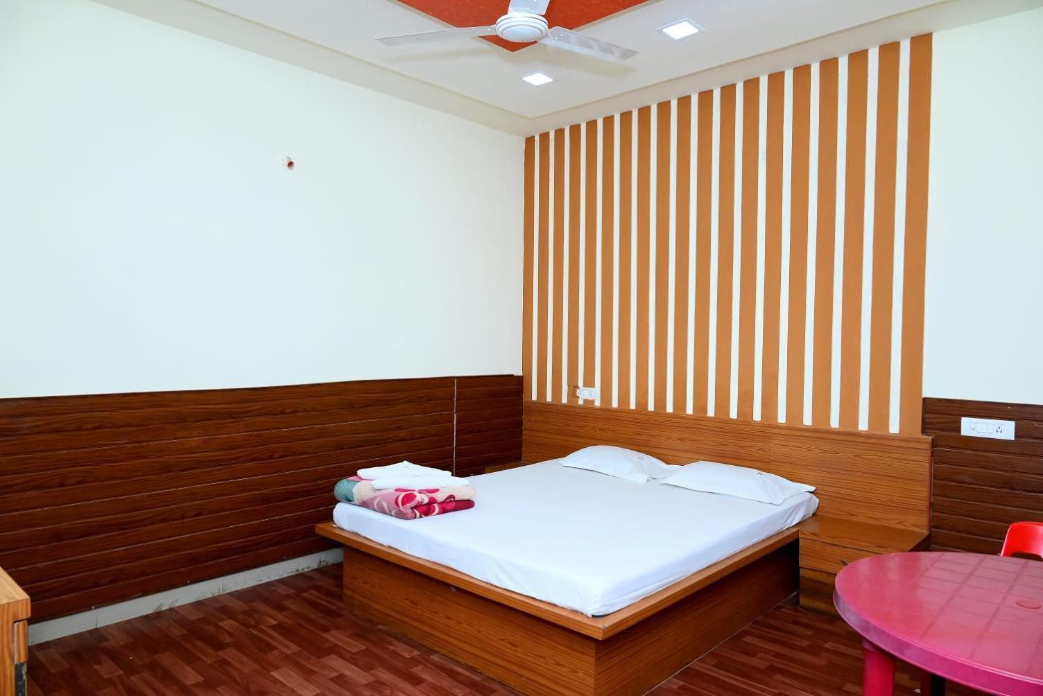 P P Lodging Mangvadi Bagian luar foto