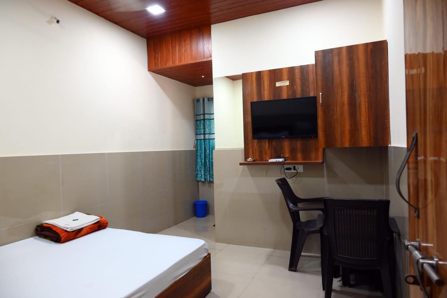 P P Lodging Mangvadi Bagian luar foto